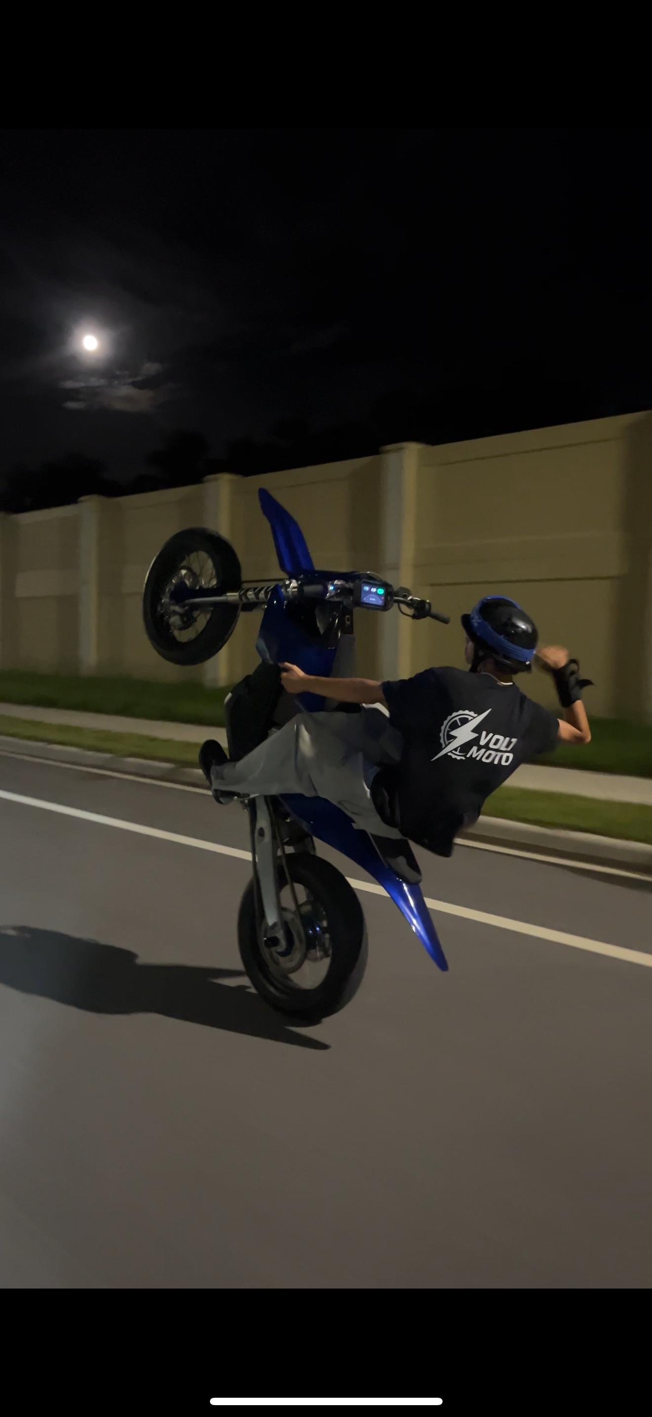 Voltmoto tee